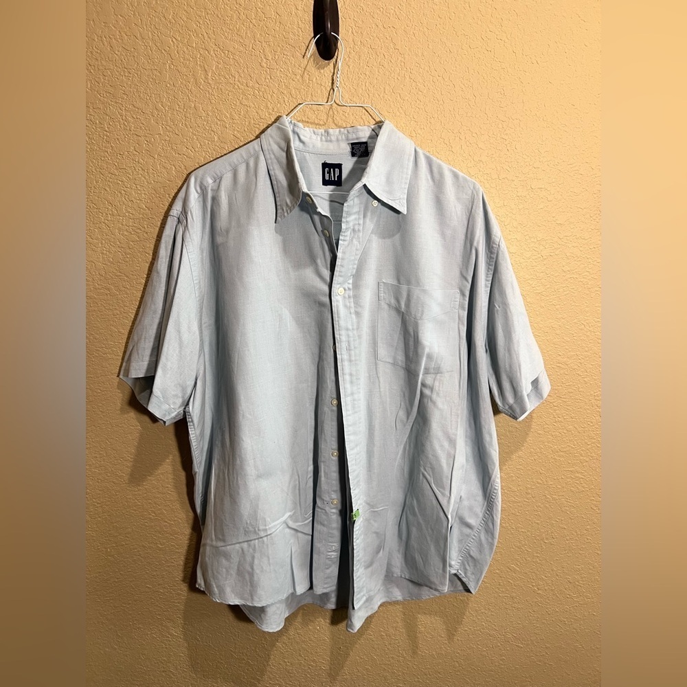 GAP Men's Casual Light Blue Gray Button Down Shirt